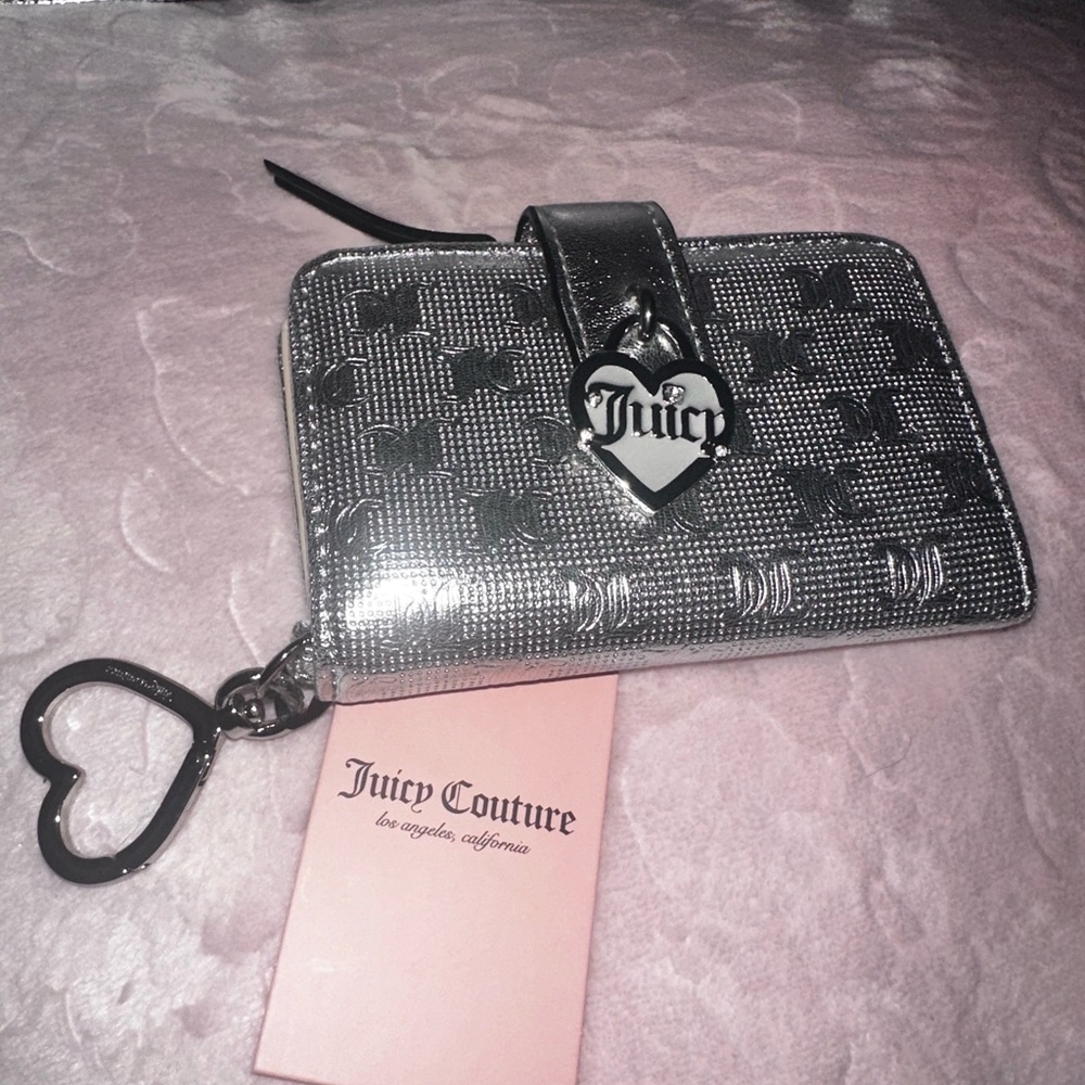Juicy Couture silver shoulder bag and matching wallet set - Picture 9 of 9